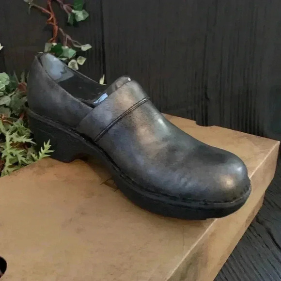 COPY - BORN TOBY SILVER 7.5 LIGHTLY PREOWNED - Picture 1 of 11